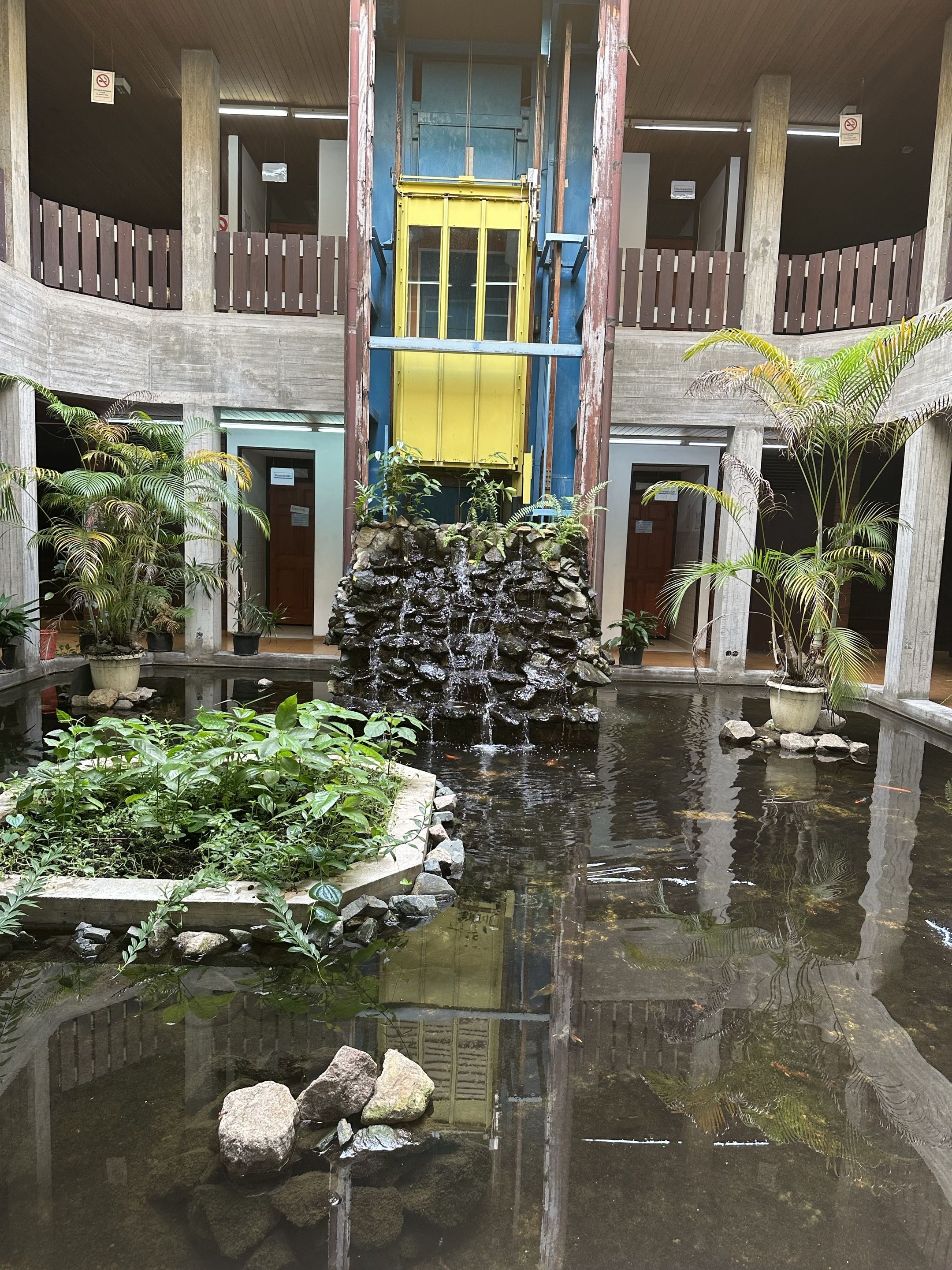 Anton de Kom University